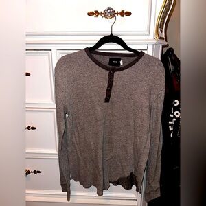 Men’s BDG Brown Henley Shirt, Size XS